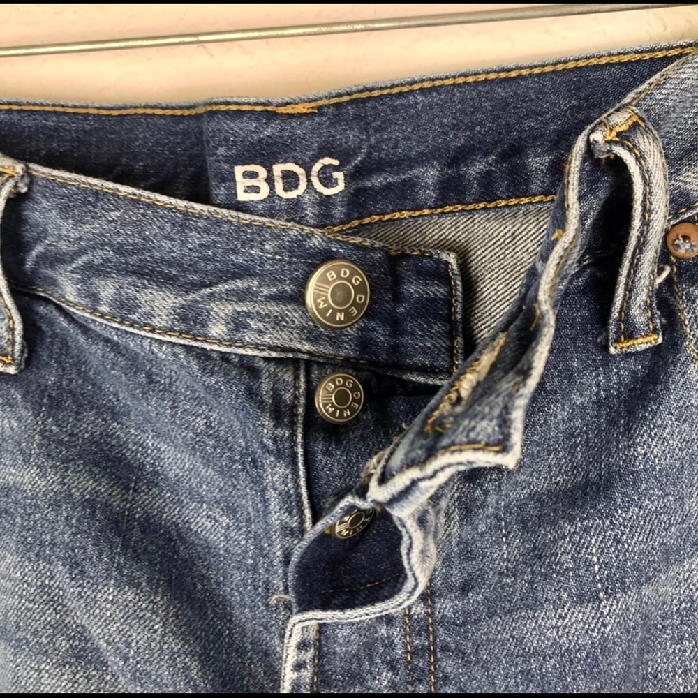 BDG MID RISE DENIM SHORTS - Picture 4 of 5